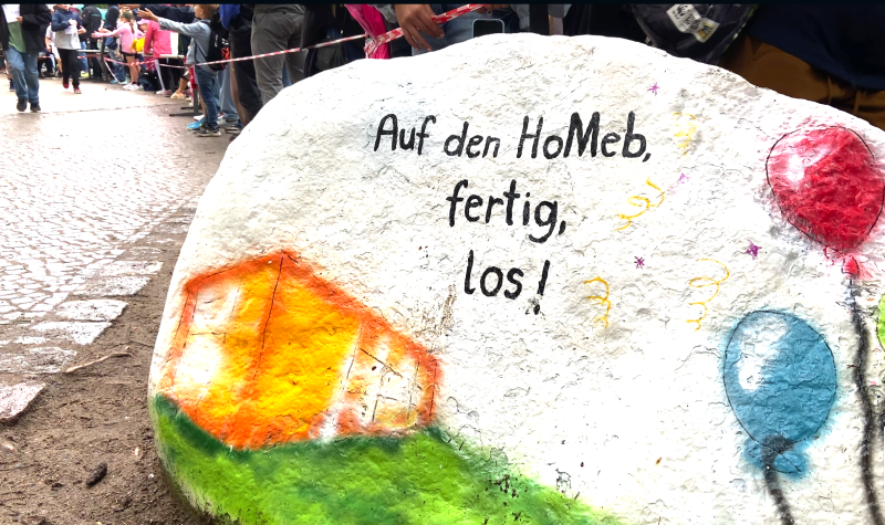 Foto-Stein-Eroeffnung_Sponsorenlauf-2025